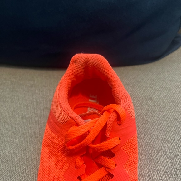 Nike FS Lite Run 3 Shoe - Neon Orange/White - 6.5 - Picture 8 of 8